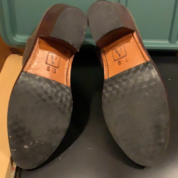 Cow hide brown leather ankle boot. 1 inch heel, super comfy. - Picture 6 of 9